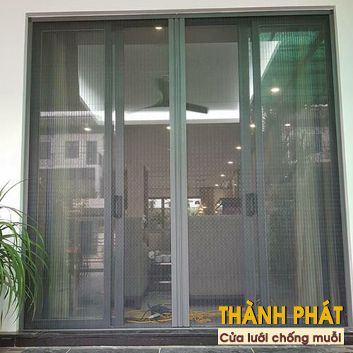 lap dat cua luoi chong muoi cong nghiep